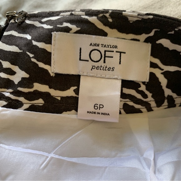 Ann Taylor Loft Brown Animal Print Pencil Skirt Size 6 Petite - Picture 6 of 6